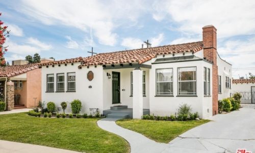 This is a picture of a ranch style home found in the Neighborhood of Leimert Park